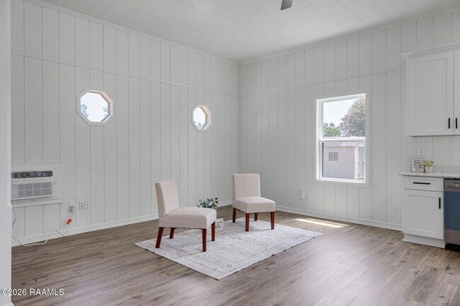 Building Photo - 708 Patrick Dr