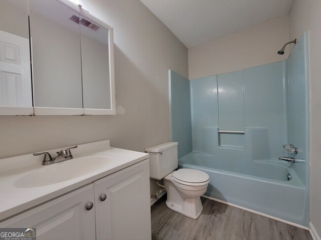 Building Photo - 422 GA Hwy 211