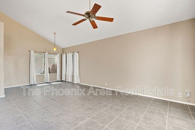 Building Photo - 15007 S 40th St