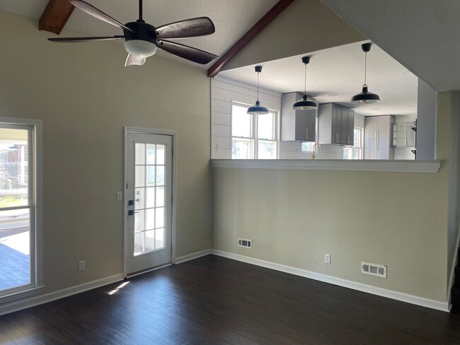 Building Photo - Archdale 4 bed / 2.5 bath