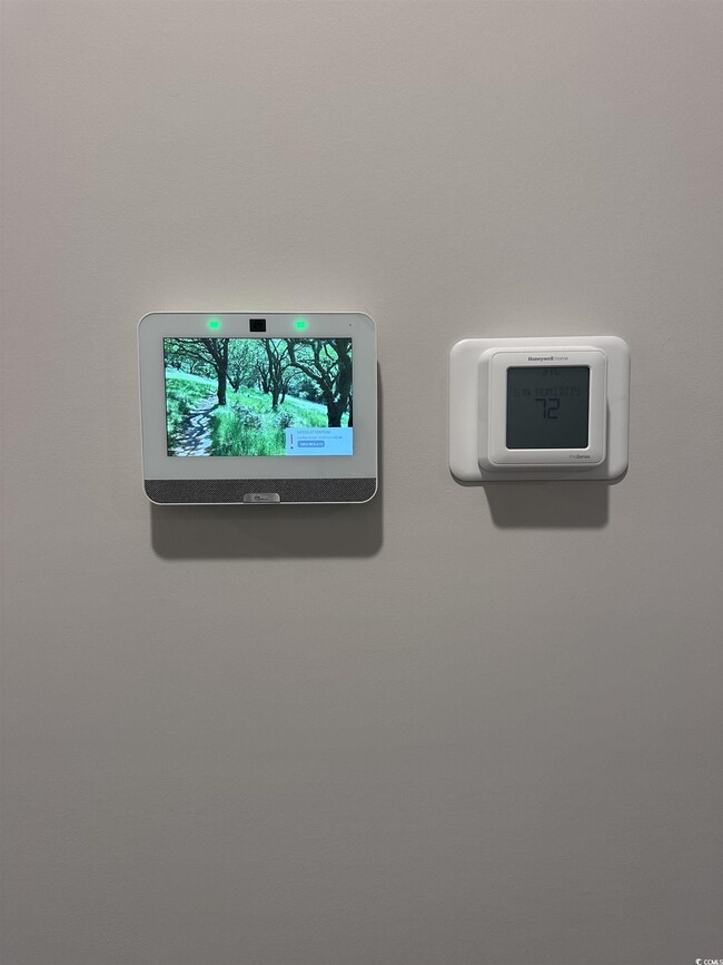 Building Photo - 5175 Yellowstone Dr