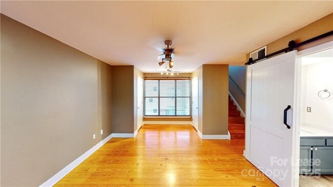Building Photo - 2062 Atherton Heights Ln