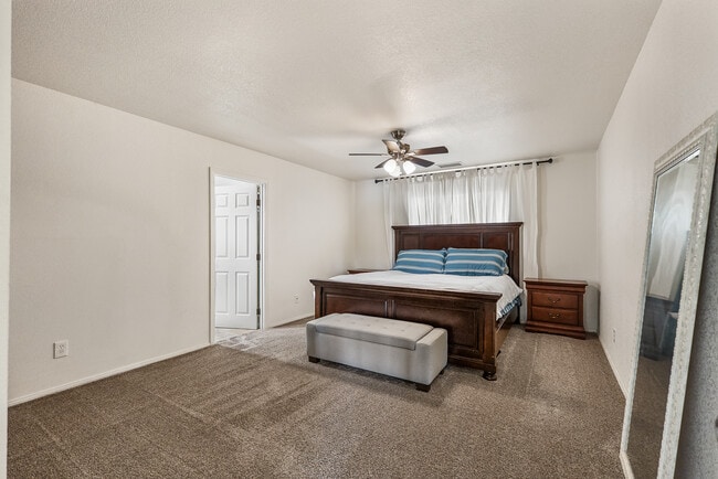 Building Photo - 57731 San Tropeze Dr