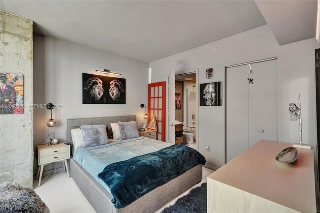 Building Photo - 1300 S Miami Ave