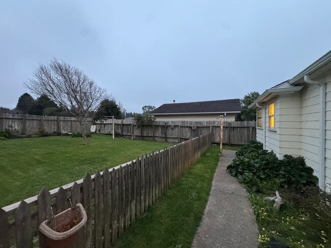 Building Photo - 3030 Park St