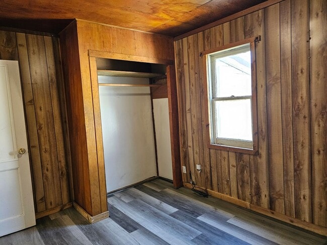 Building Photo - 129774thstreet.is4lease.com