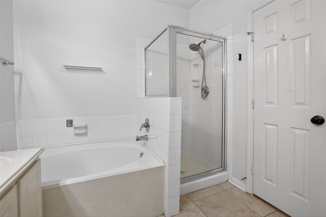 Building Photo - 15 S Avonlea Cir