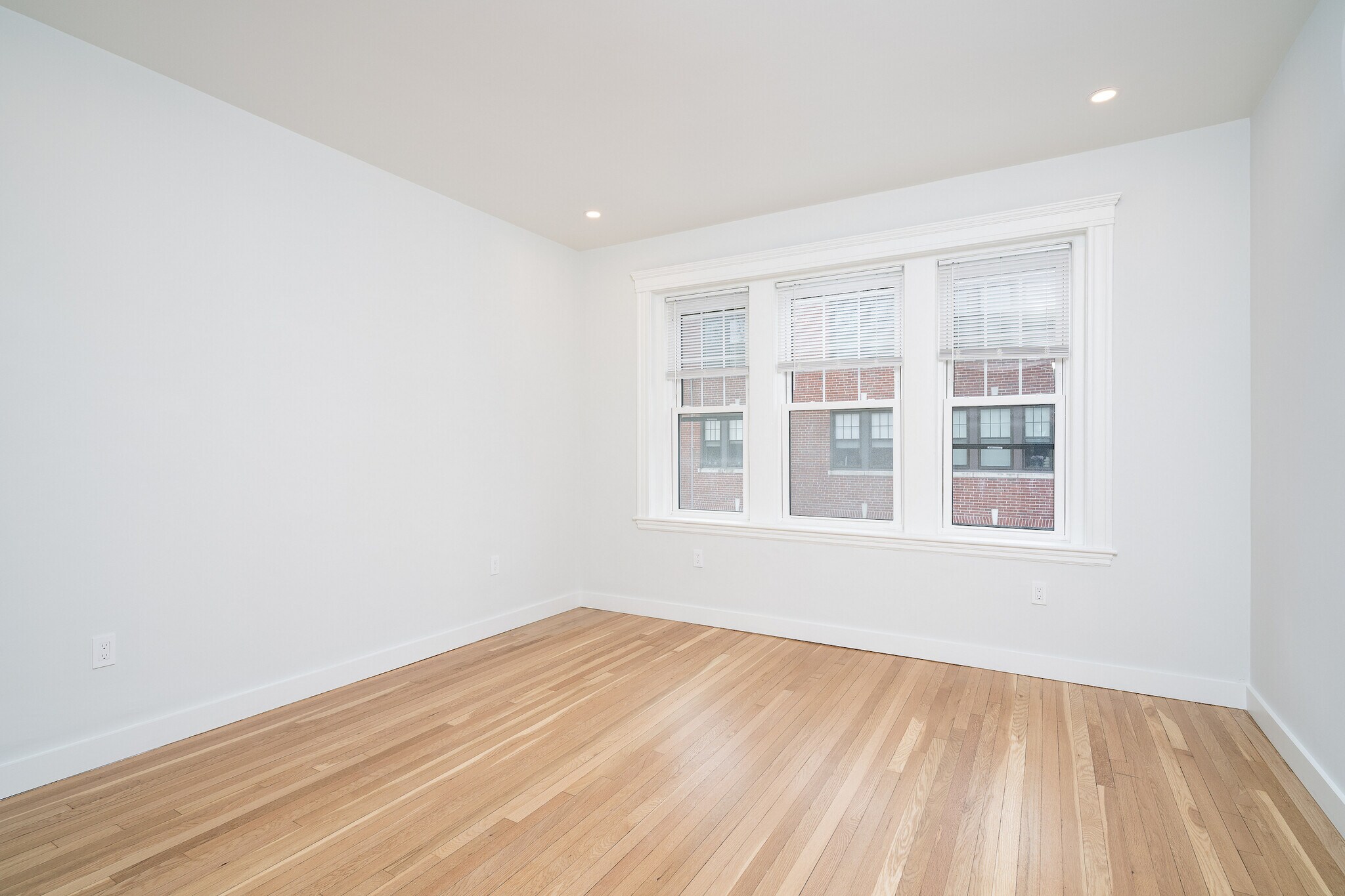 Building Photo - 18 Forest St