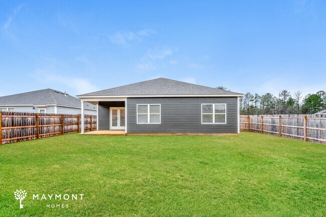 Building Photo - Stunning 4 Bedroom Home