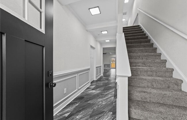 Building Photo - Sober Living Recovery House for men in New...