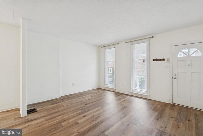 Building Photo - 429 Church St