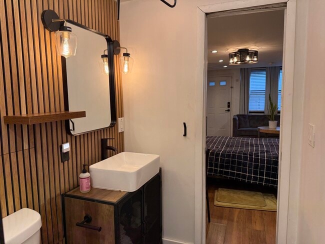 Building Photo - 42 Willow Wood Ct