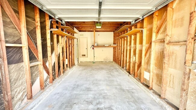 Building Photo - Lovely Downstairs, Entry Level Condo Unit with Garage and Private Yard Space in Downtown Fallbrook!