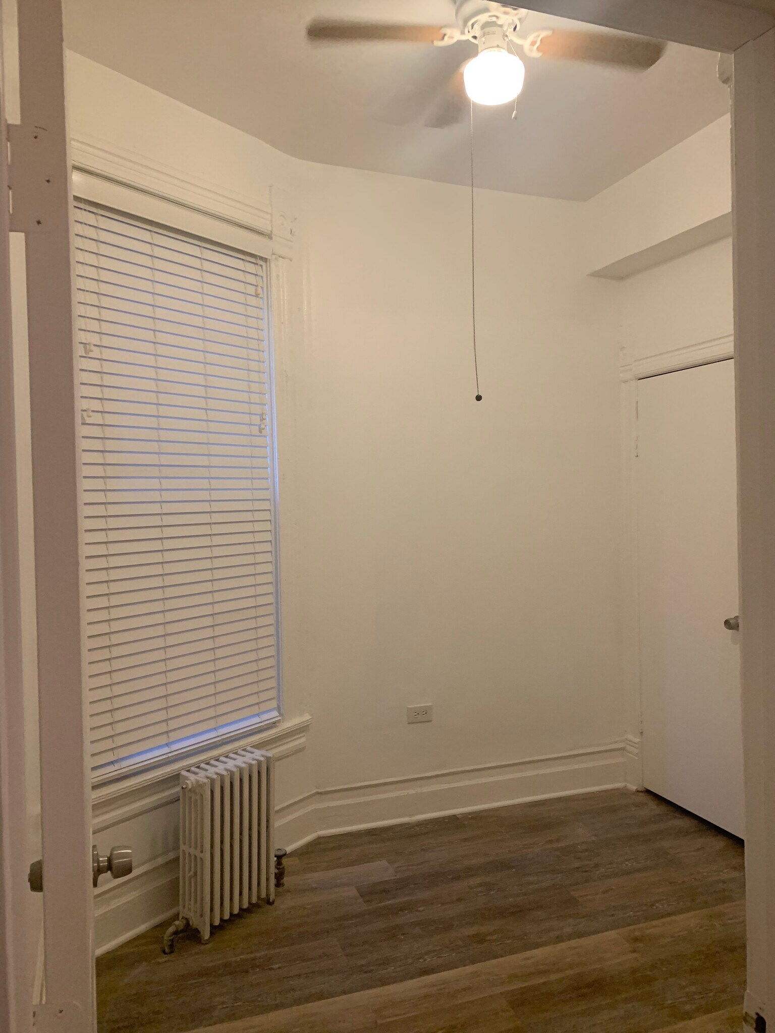 2nd Bedroom - 2930 W Polk St