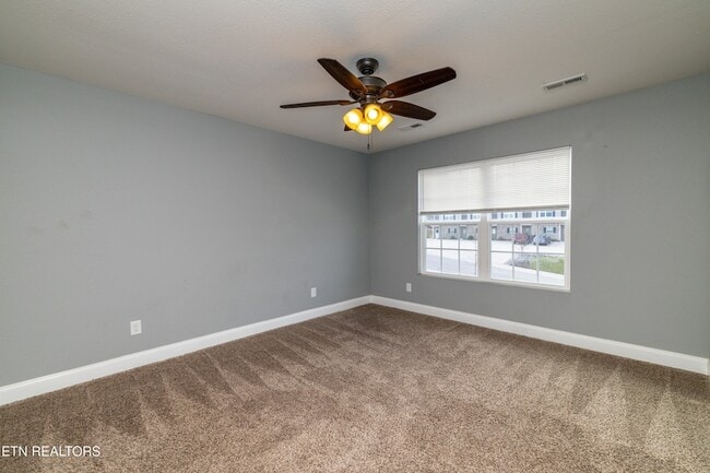 Building Photo - 924 Warrior Hill Dr