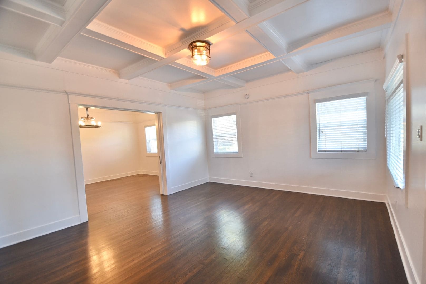 Building Photo - 2214 Elsinore St