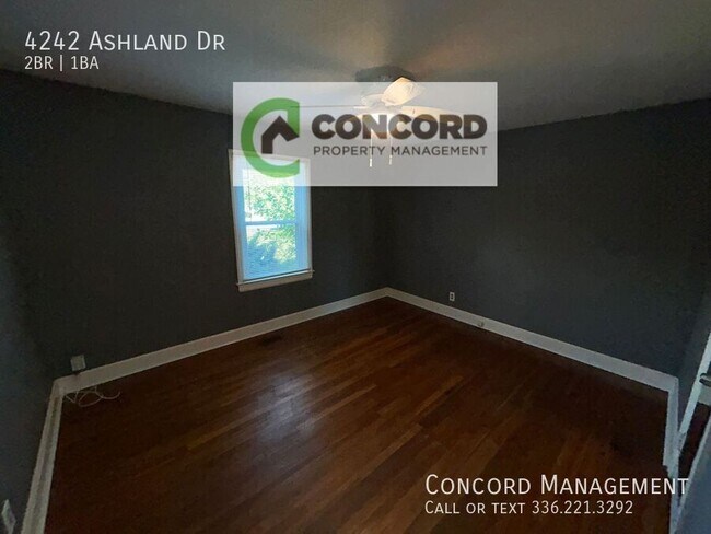 Building Photo - 4242 Ashland Dr