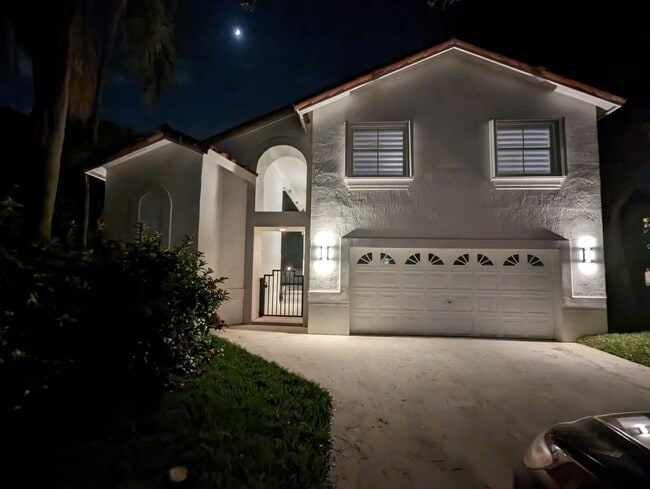 Building Photo - 5720 NW 61st Pl