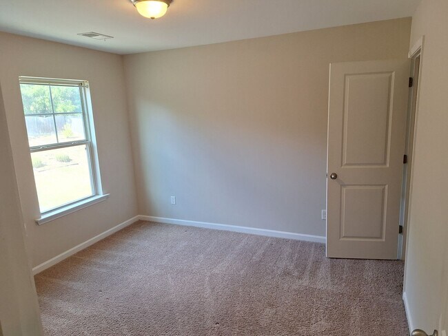 Building Photo - Wonderful Two Story Four Bedroom Home in N...