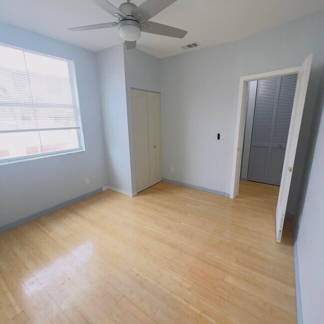 Building Photo - 4316 Main St