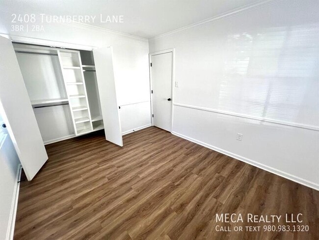 Building Photo - 2408 Turnberry Ln