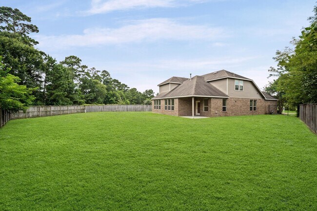 Building Photo - 10 Log House Ct