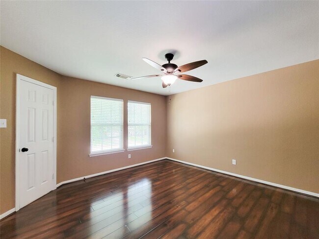 Building Photo - 21123 Amber Crossing Dr