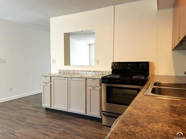 Building Photo - 3241 Glacier Dr