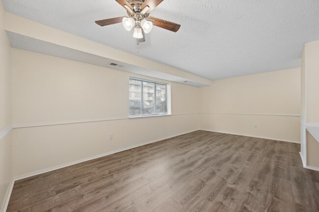 Building Photo - 501 Heather Ridge Dr