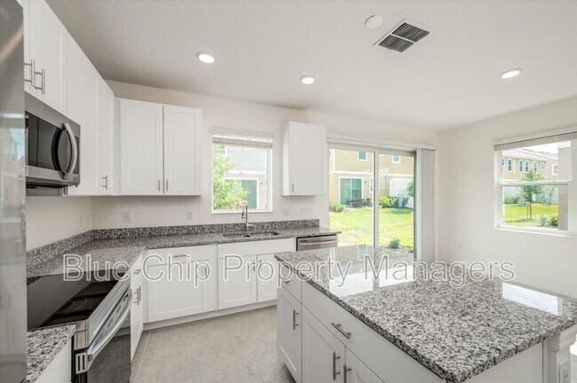 Building Photo - 34200 Cinder Wy