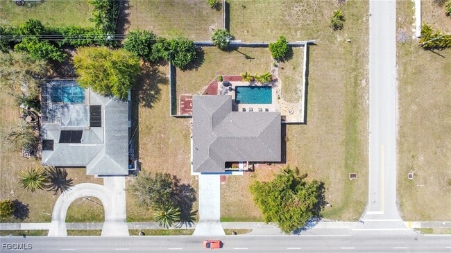 Building Photo - 1628 Country Club Blvd