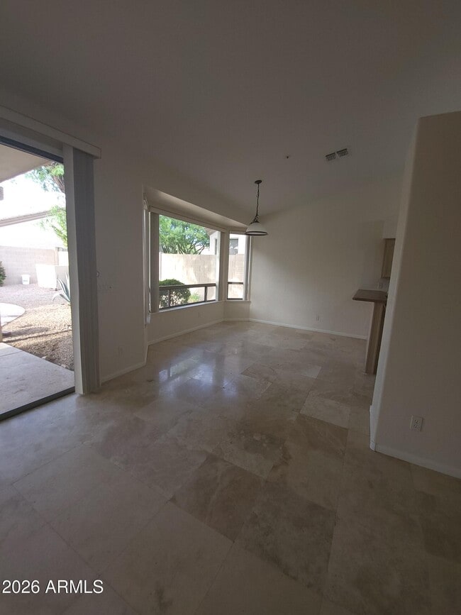 Building Photo - 9756 E Pine Valley Rd