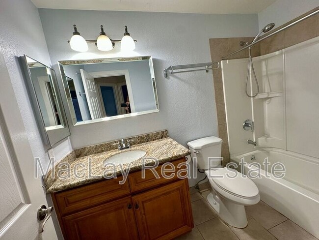 Building Photo - 240 S Laveen Dr
