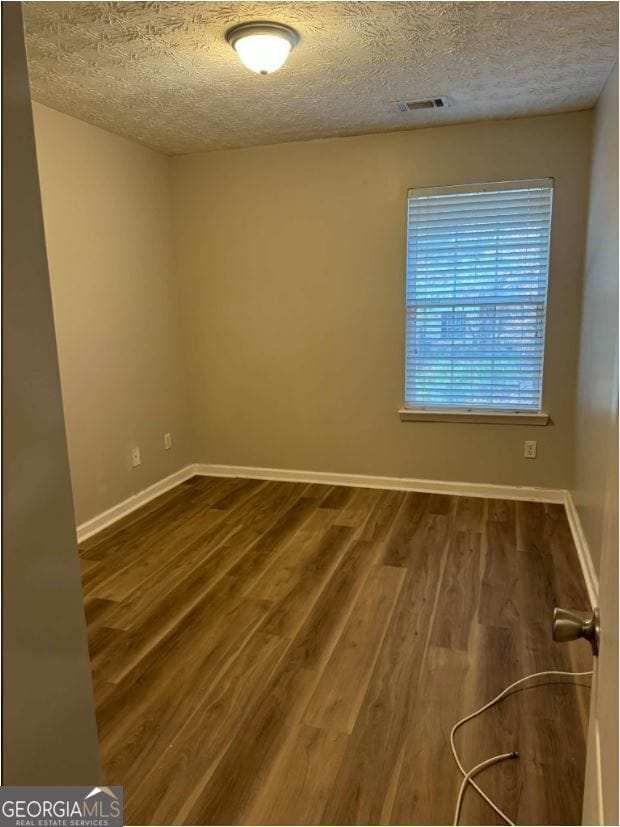 Building Photo - 5548 Pineridge Ct