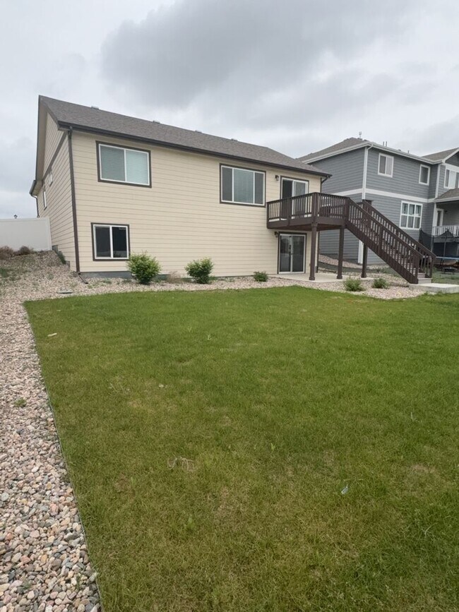 Building Photo - 3 Bed. 2 Bath, 2 Car Garage in Promontory