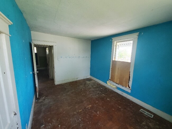 Building Photo - 410 N Branson St