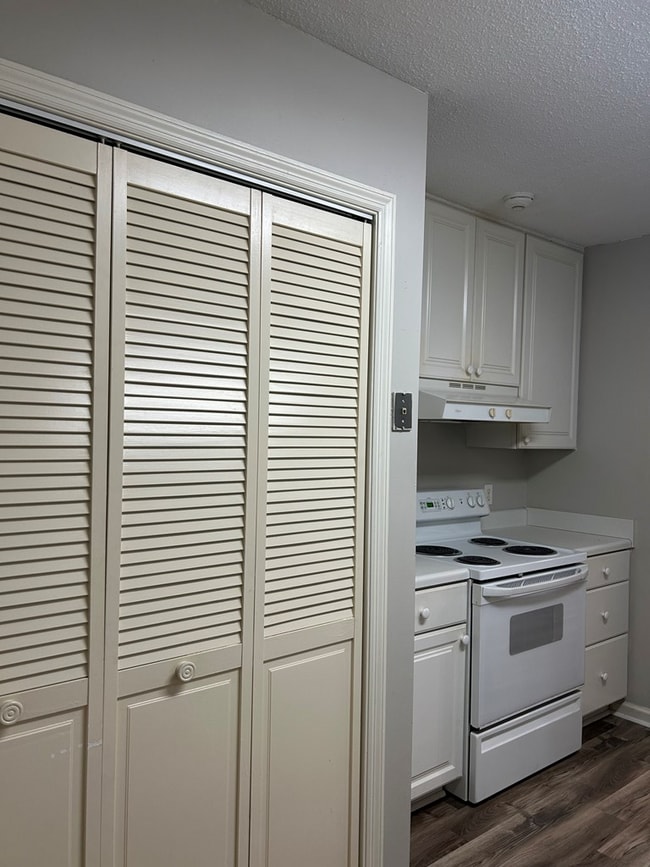 Building Photo - 403 Remington Ave