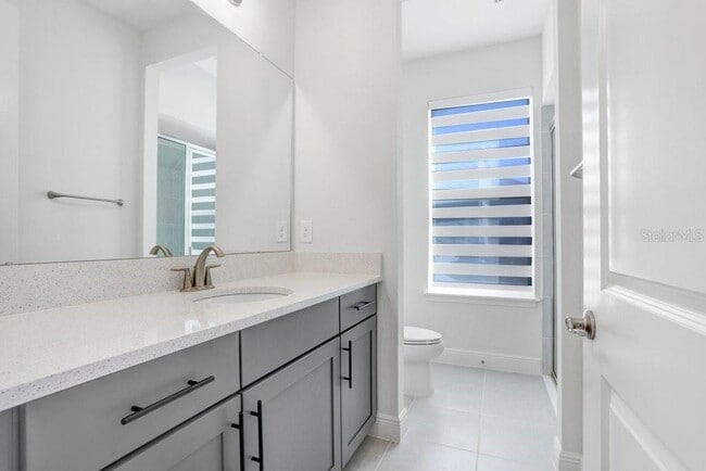 Building Photo - 28793 Sweet Persimmon Dr
