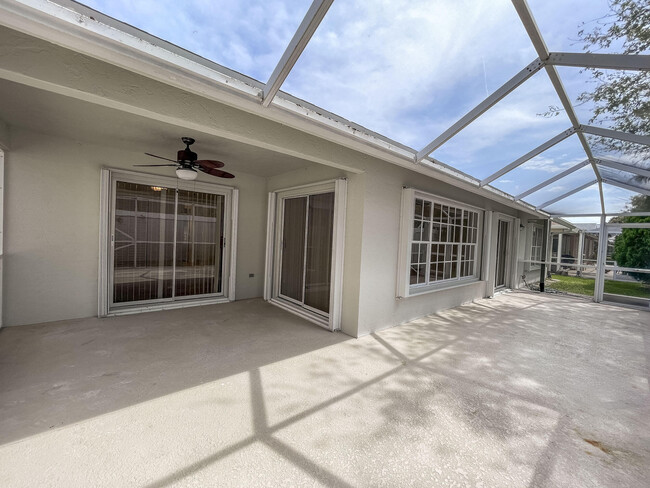 Building Photo - 252 Moccasin Trail W