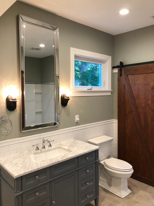 Master Bath - 168 Island Pond Rd