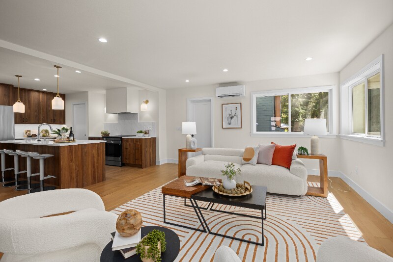 Building Photo - 2349 NE 127th St