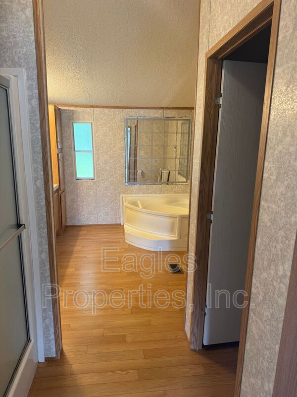 Building Photo - 106 Wedgewood Pl