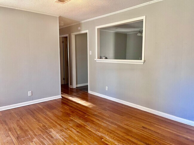 Building Photo - 4 Bedroom 2 Bathroom Home, Lonoke