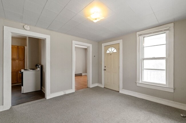 Building Photo - 1008 N Boone St