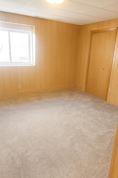 Building Photo - 9 Heights Rd NE