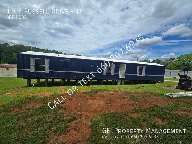 Building Photo - 1306 Russell Dr