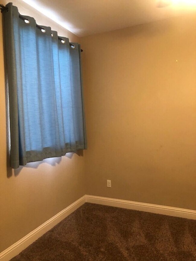 Building Photo - Beautiful Manteca Home in Quiet Neighborhood