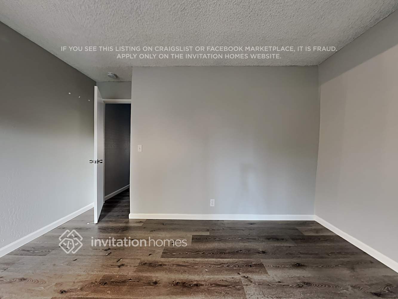 Building Photo - 2655 Elmhurst Cir
