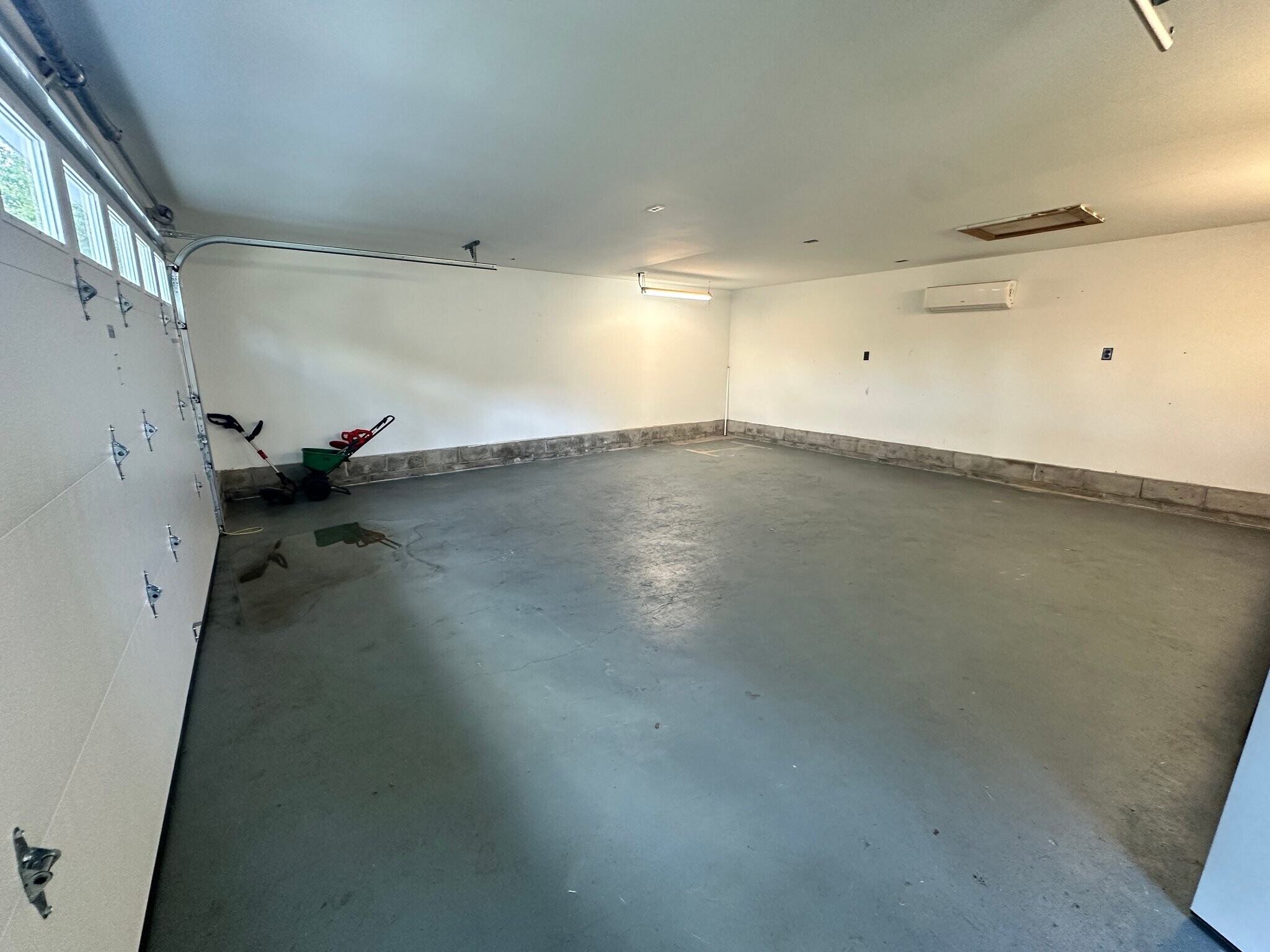 Building Photo - 9310 Coleson Rd