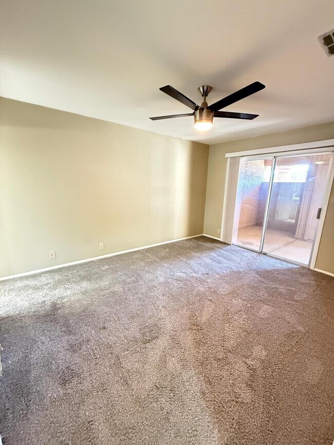 Building Photo - 312 W Yukon Dr